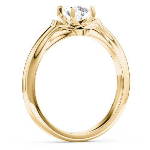 Solitaire Engagement Ring with Peaked Shoulders – 10K Yellow Gold