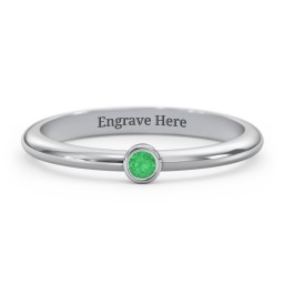 Classic Bezel Set Ring in 925 Sterling Silver with Emerald