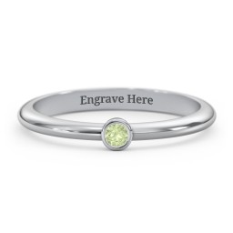 Classic Bezel Set Ring in 925 Sterling Silver with Peridot