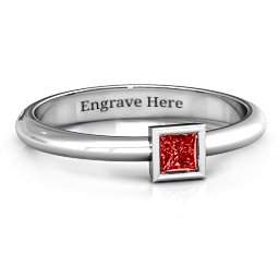 Ovation Classic Princess Setting Ring in 925 Sterling Silver with Garnet