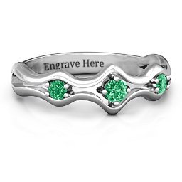 Wavy Trio Ring in 925 Sterling Silver with Emerald