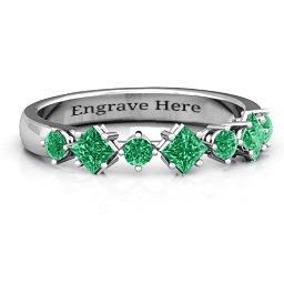 Shape of her Heart Band Ring in 925 Sterling Silver with Emerald