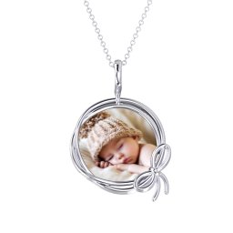 Ribbon And Bow Round Photo Frame Necklace