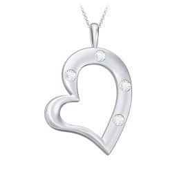 Mi Familia Tilted Heart Pendant