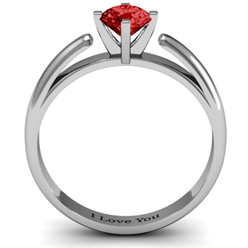 Ski Tip Solitaire Round Ring – Sterling Silver with Garnet
