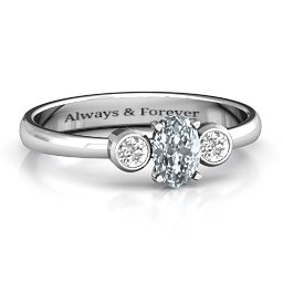 Oval Centre with Twin Bezel Rounds Ring