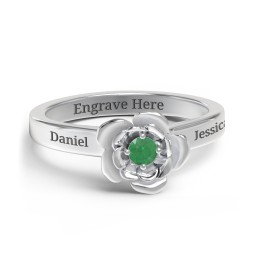 Flourish Rose Ring in 925 Sterling Silver with Emerald