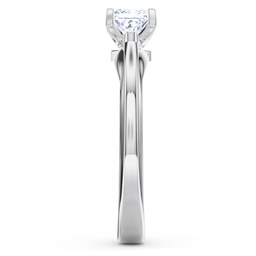 Solitaire Engagement Ring with Peaked Shoulders – 14K White Gold