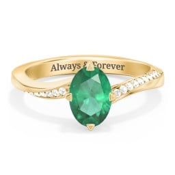 Solitaire Engagement Ring with Twisted Shoulder Accents