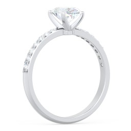 Engagement Ring with Graduated Side Stones