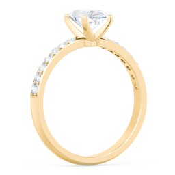 Engagement Ring with Graduated Side Stones in 10K Solid Yellow Gold