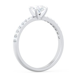 Engagement Ring with Graduated Side Stones