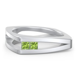 Men’s Squared Split Shank Ring with Princess Cut Gemstones in 925 Sterling Silver with Peridot