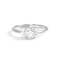 Round Gemstone Ring With Clustered Side Stones