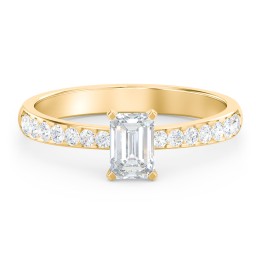 Engagement Ring with Graduated Side Stones in 10K Solid Yellow Gold