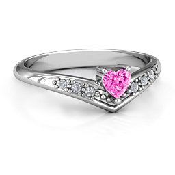 V-Accented Heart Ring