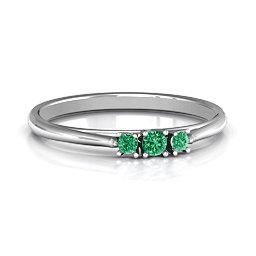 Trinity Ring on Classic Band in 925 Sterling Silver with Emerald