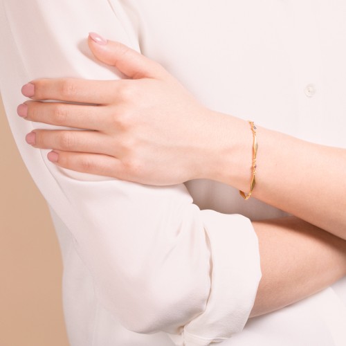 Engravable Modern Family Bracelet with Round Birthstones (1-5 Stones)