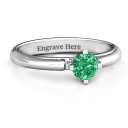 Ski Tip Solitaire Round Ring in 925 Sterling Silver with Emerald