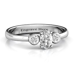 Oval Center with Twin Bezel Rounds Ring