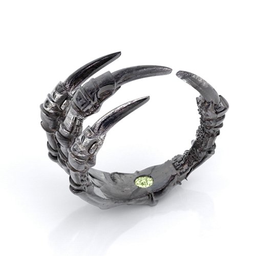Carmilla - Claw Ring with Hidden Gemstone – Sterling Silver with Peridot