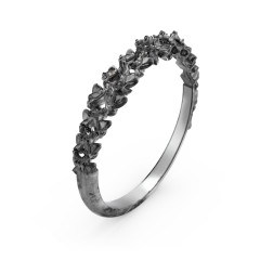 Carmilla - Narrow Spine Band Ring
