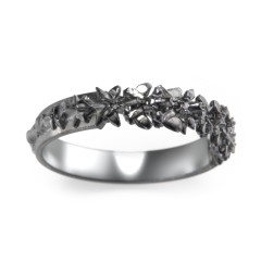 Carmilla - Wide Spine Band Ring
