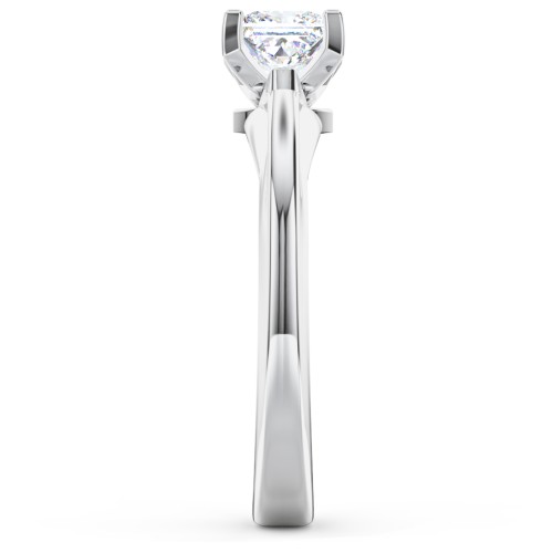 Solitaire Engagement Ring with Peaked Shoulders – 14K White Gold