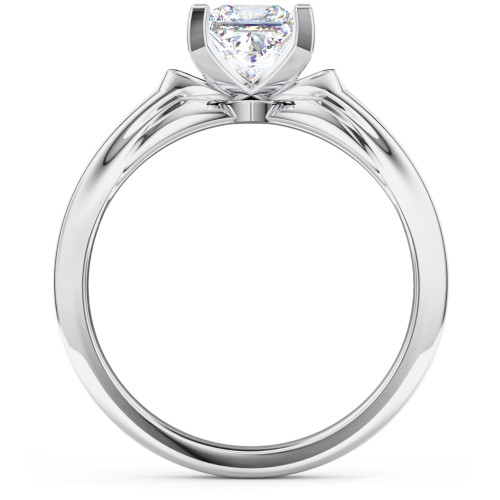 Solitaire Engagement Ring with Peaked Shoulders – 14K White Gold