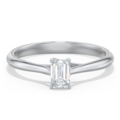 Classic Solitaire Engagement Ring – 14K White Gold