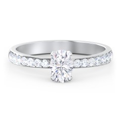 Engagement Ring with Graduated Side Stones – 10K Yellow Gold with Lab Diamond