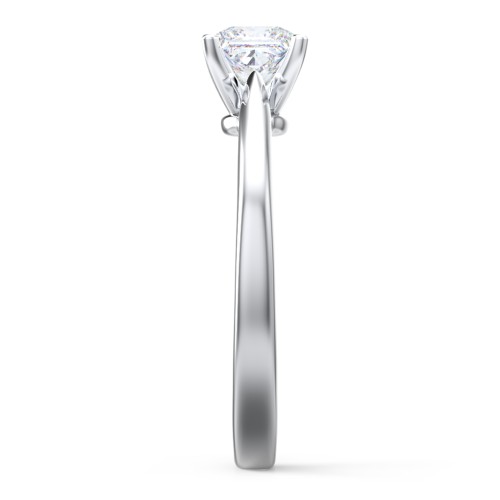 Classic Solitaire Engagement Ring with White Gold Setting – 14K White Gold
