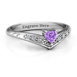 V-Accented Heart Ring in 925 Sterling Silver with Amethyst