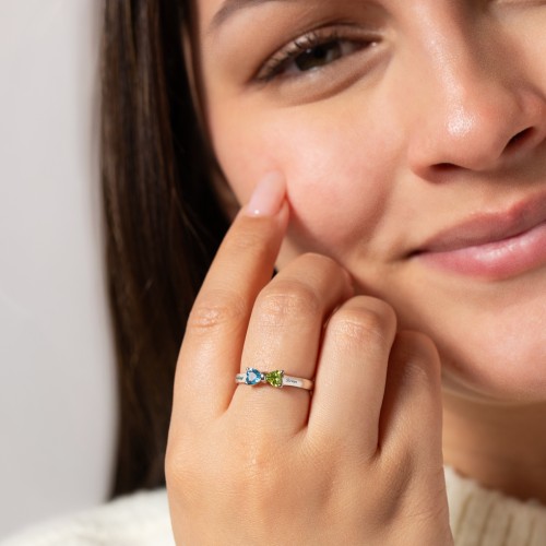Adorable Bow Ring – 10K Rose Gold with Cubic Zirconia and Garnet