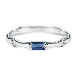 East-West Stackable Baguette Ring with Hinged Texture in 925 Sterling Silver