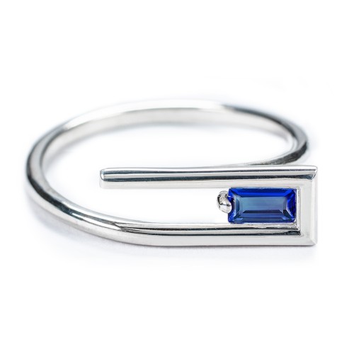 Geometric Wire Ring with East-West Baguette Gemstone – Sterling Silver with Amethyst
