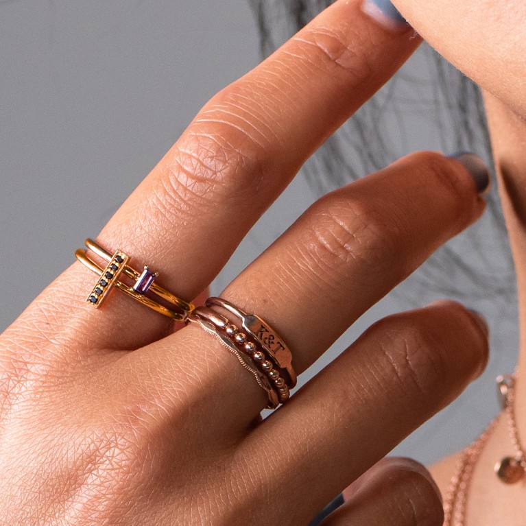 Vertical Bar Ring with Accents Jewlr