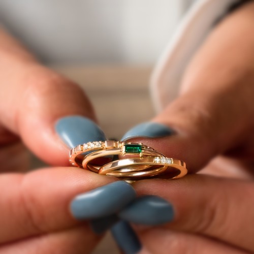 East-West Stackable Baguette Ring – 10K Rose Gold with Emerald