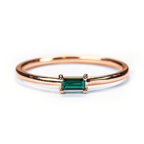 East-West Stackable Baguette Ring – 10K Rose Gold with Emerald