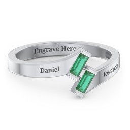 Engravable Slanted Baguette Ring in 925 Sterling Silver with Emerald