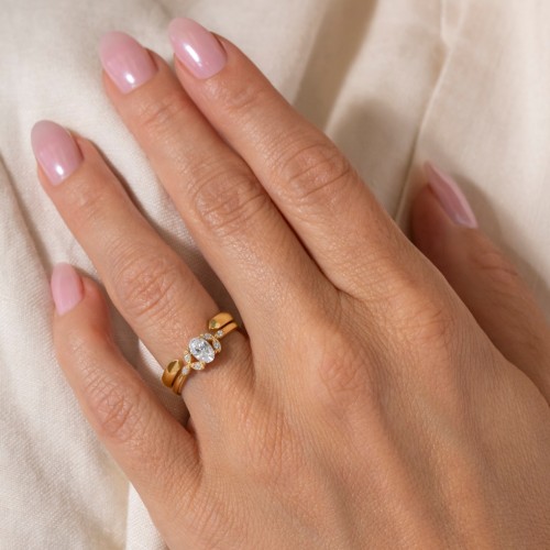 Oval Birthstone Ring With Petal Accents – Sterling Silver with Garnet and White Premium Zirconia