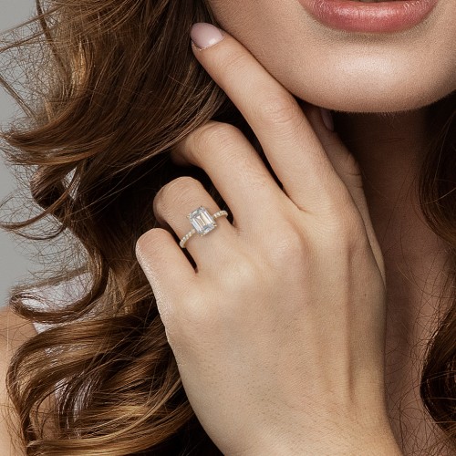 3 ct. (9x7mm) Emerald Moissanite Engagement Ring With 1.5mm Side Stones – 10K White Gold with Moissanite and Lab Diamond