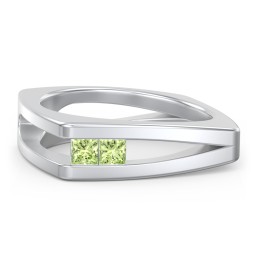 Men’s Squared Split Shank Ring with Princess Cut Gemstones in 925 Sterling Silver with Peridot