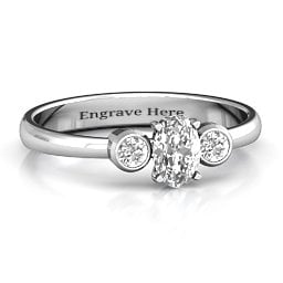 Oval Center with Twin Bezel Rounds Ring