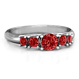 5-Stone Graduated Ring in 925 Sterling Silver with Garnet