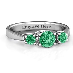 3-Stone Graduated Ring in 925 Sterling Silver with Emerald