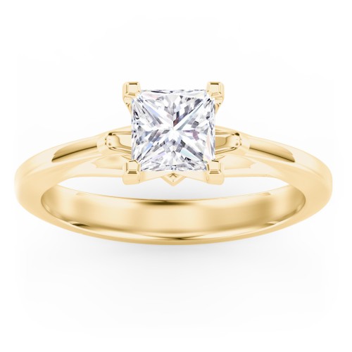 Solitaire Engagement Ring with Peaked Shoulders – 9kt Yellow Gold