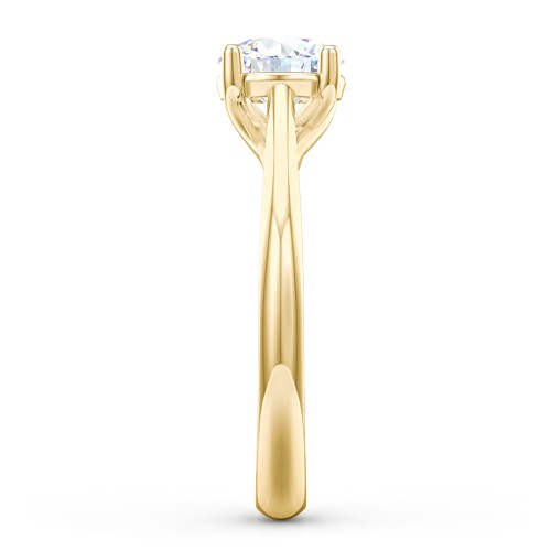 Classic Solitaire Engagement Ring – 9kt Yellow Gold