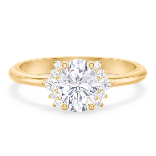 Modern Oval Solitaire Engagement Ring with Side Accents – 9kt Yellow Gold with Diamond