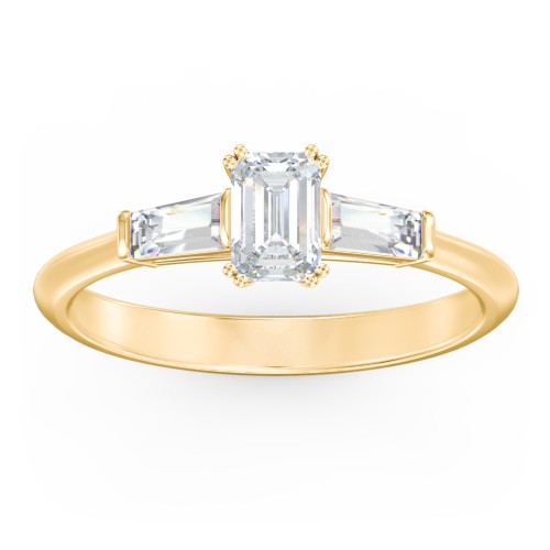 3 Stone Engagement Ring with Tapered Baguettes – 9kt Yellow Gold with Diamond